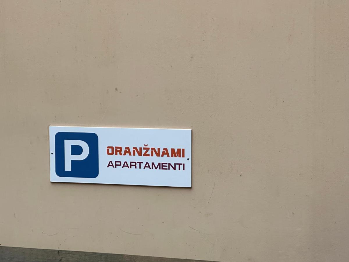 Orange Apartments 52 리가 외부 사진